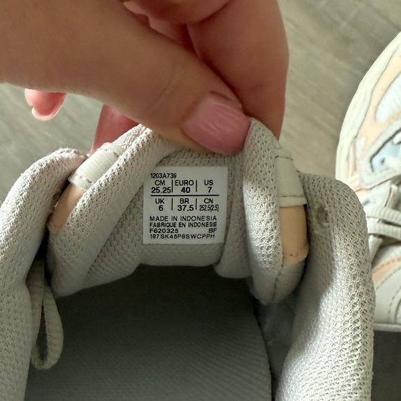 ASICS sneakers - Picture 4 of 4